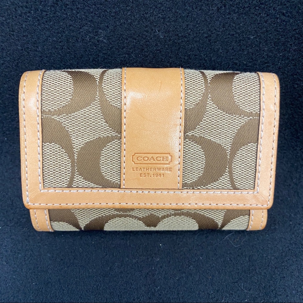 COACH SIGNATURE TRIFOLD WALLET